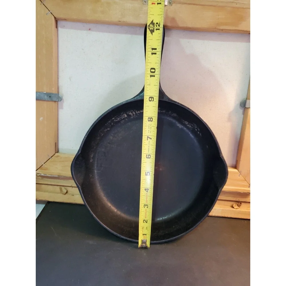 Vintage WAGNER WARE Cast Iron No. 6 Skillet 1056 Z - SITS FLAT Frying Pan Nice